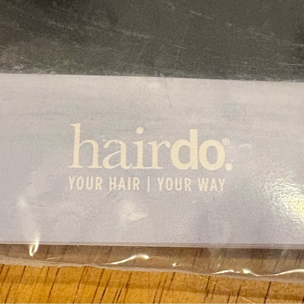 Hairdo Textured Fringe Bob Wig in Glazed Hazelnut Brand New(READ) - Picture 13 of 15